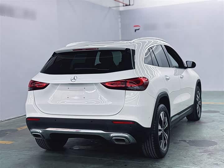 Фото 9 - Mercedes-Benz GLA-Class