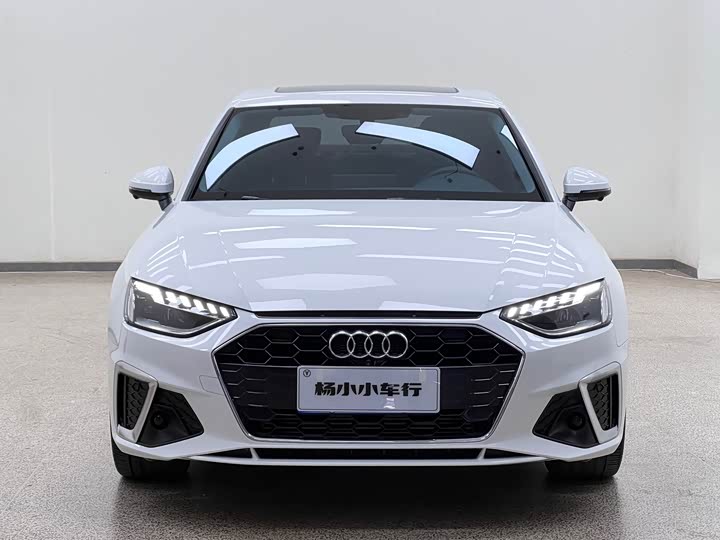 Фото 2 - Audi A4L