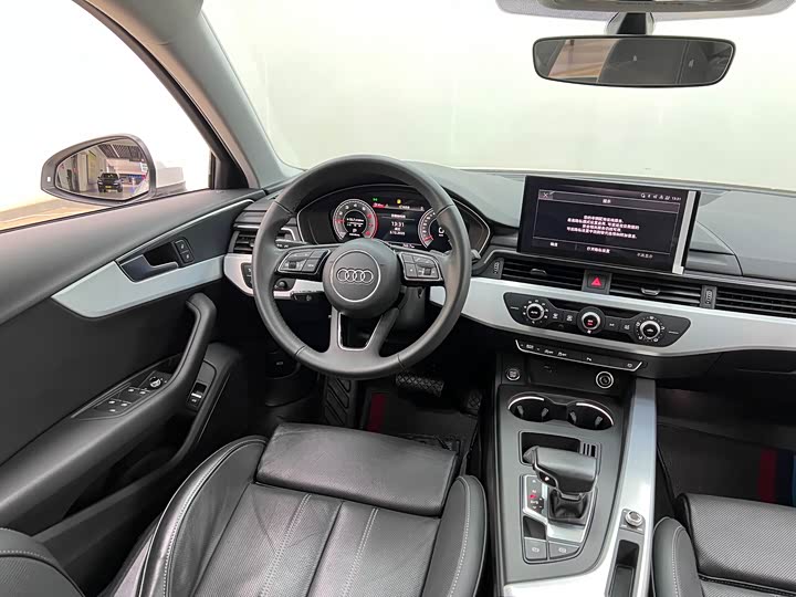 Фото 22 - Audi A4L