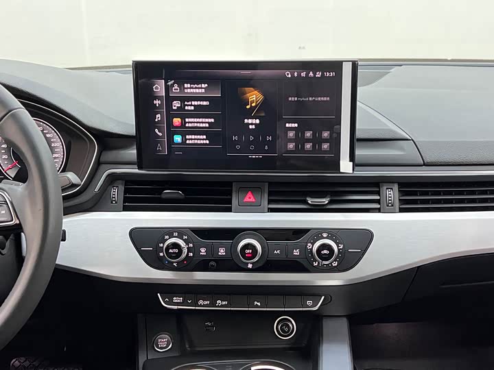 Фото 23 - Audi A4L