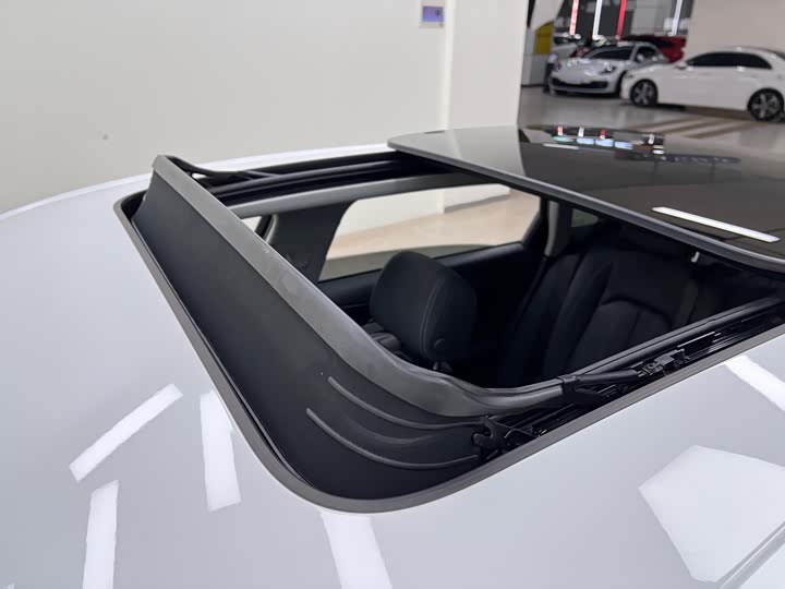 Фото 26 - Audi A4L