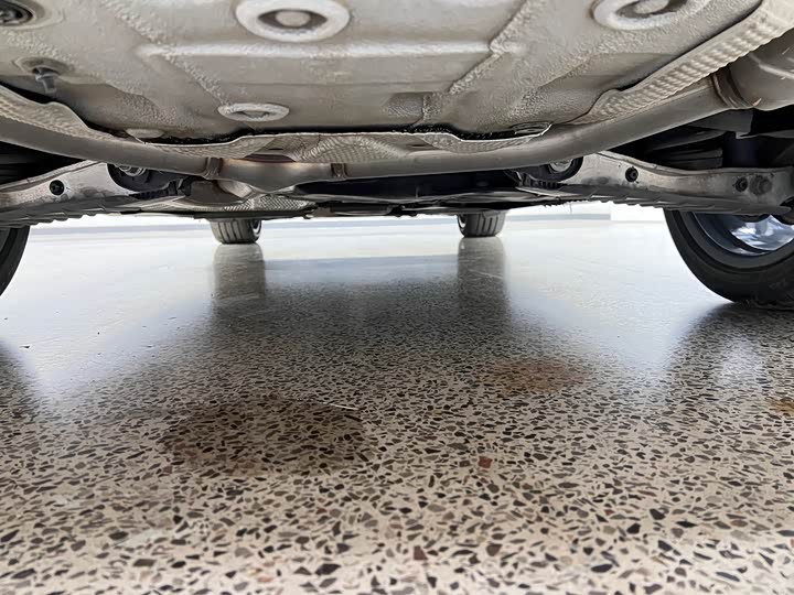 Фото 36 - Audi A4L