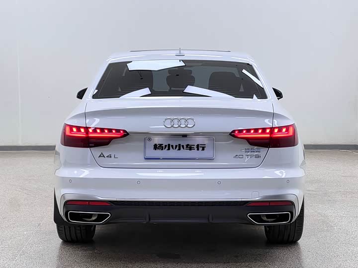 Фото 6 - Audi A4L