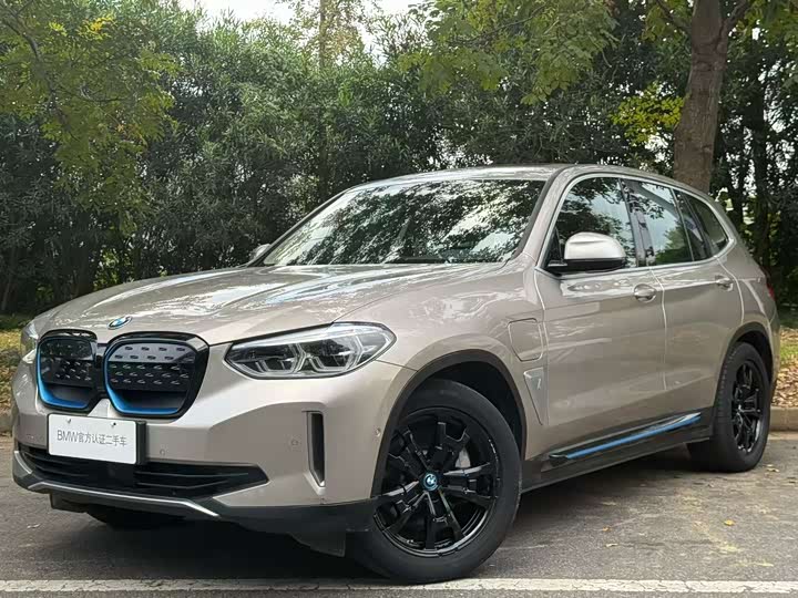 Фото 1 - BMW iX3