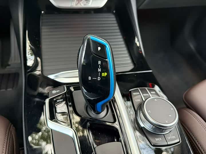 Фото 5 - BMW iX3