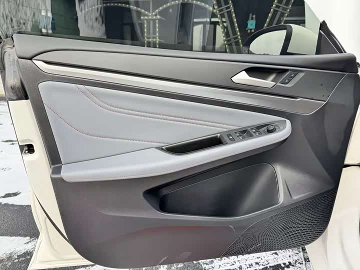 Фото 10 - Volkswagen Lamando L