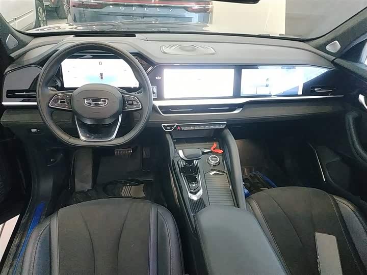 Фото 10 - Geely Monjaro