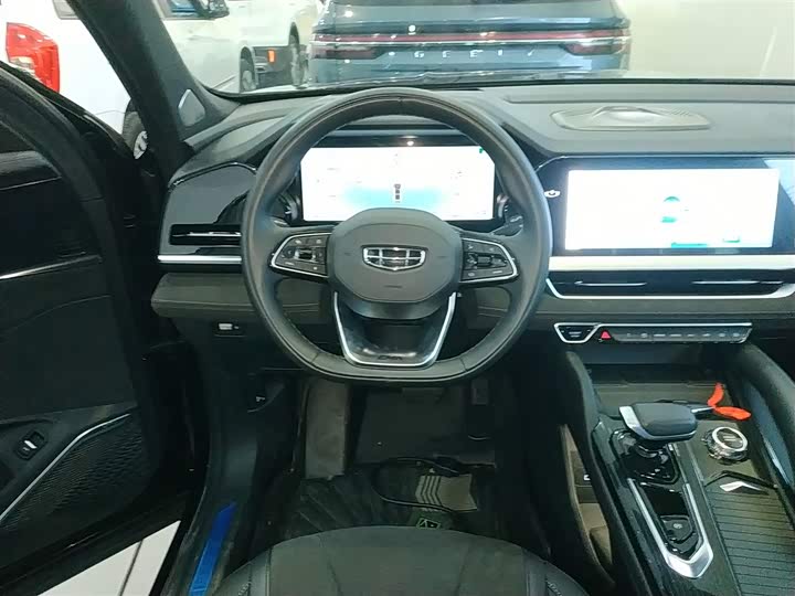 Фото 11 - Geely Monjaro