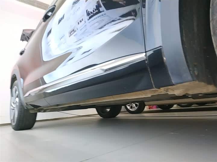 Фото 21 - Geely Monjaro