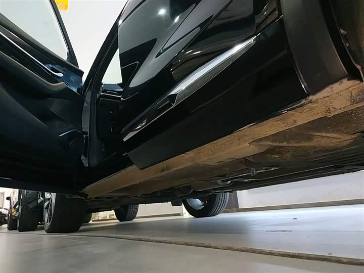 Фото 22 - Geely Monjaro