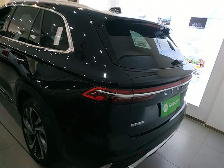 Фото 6 - Geely Monjaro