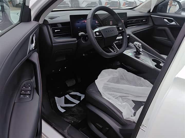 Фото 16 - Roewe RX5 Hybrid