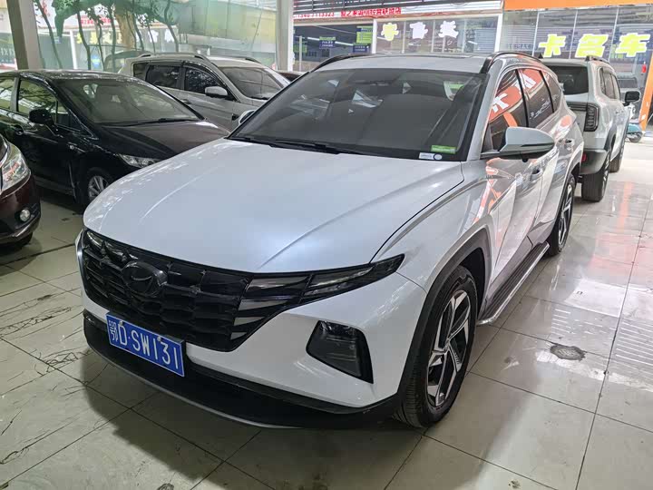 Фото 2 - Hyundai Tucson L