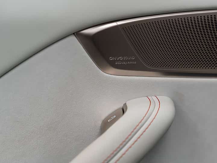 Фото 11 - Nio Onvo L60