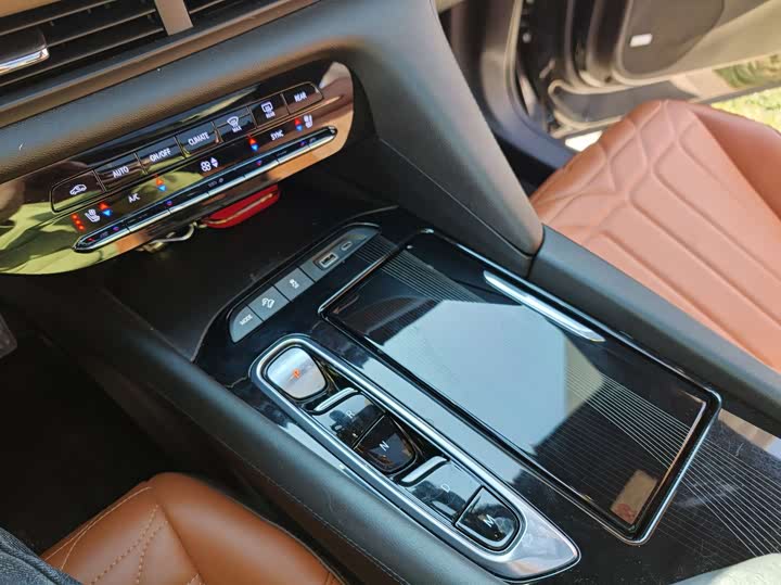 Фото 17 - Buick Enclave