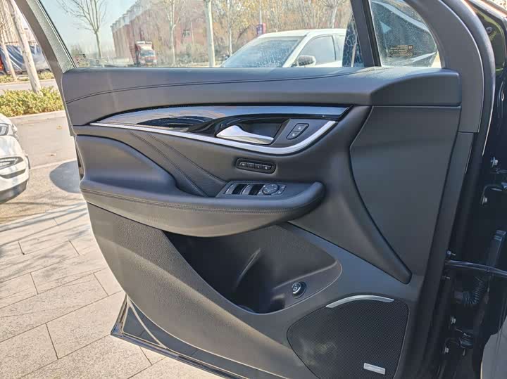 Фото 22 - Buick Enclave