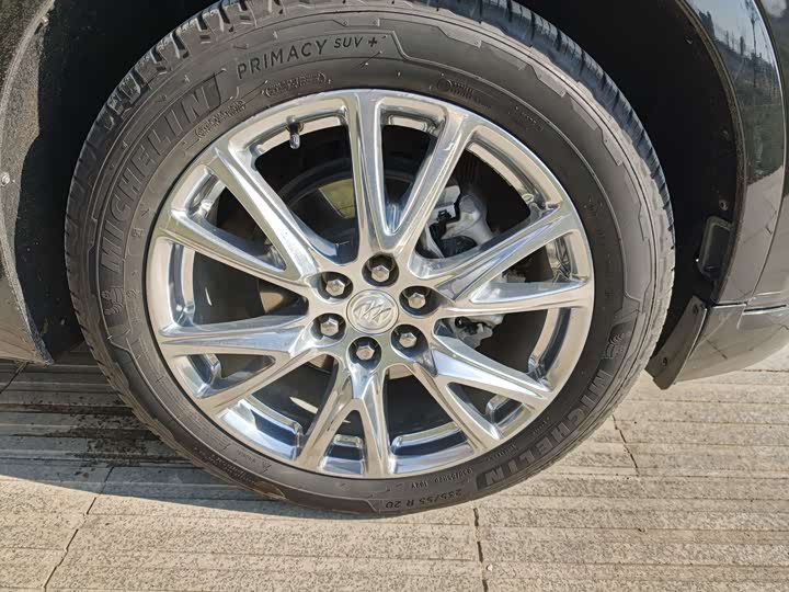 Фото 25 - Buick Enclave