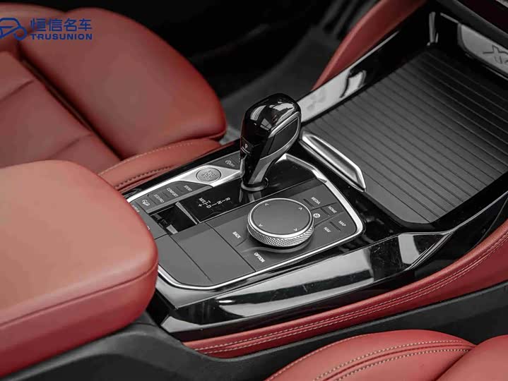 Фото 19 - BMW X4