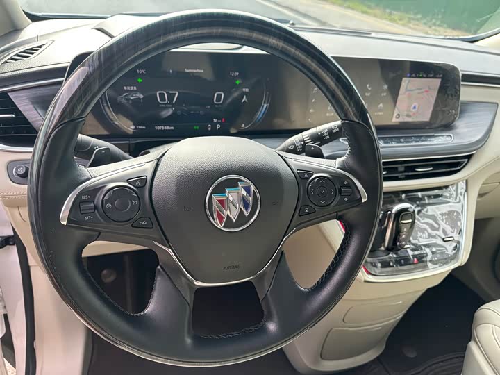 Фото 17 - Buick GL8 ES