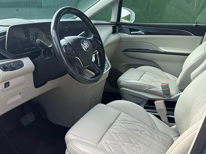 Фото 4 - Buick GL8 ES