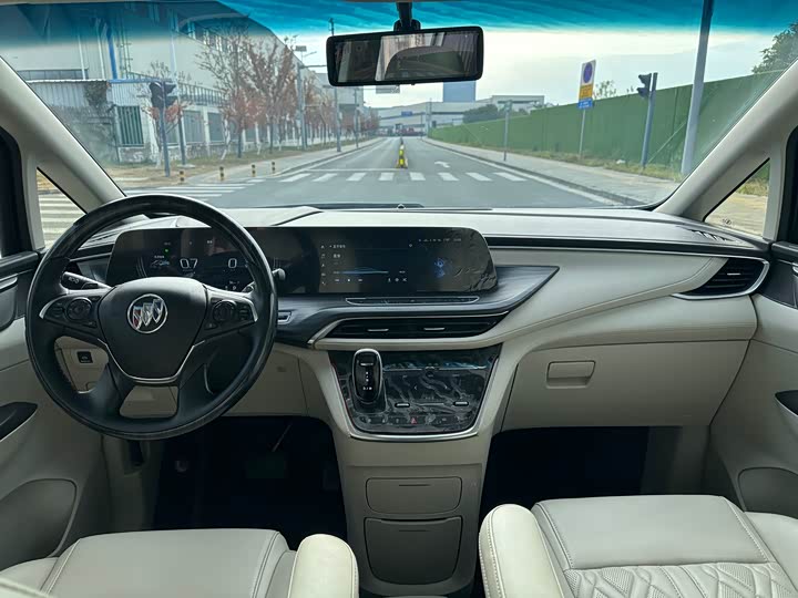 Фото 7 - Buick GL8 ES