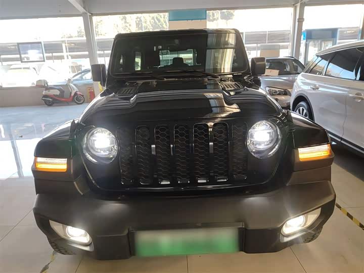 Фото 3 - Jeep Wrangler Hybrid