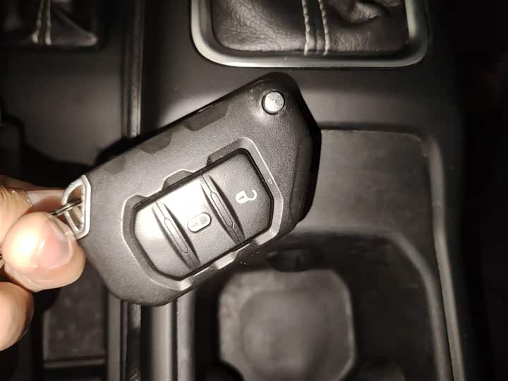 Фото 9 - Jeep Wrangler Hybrid