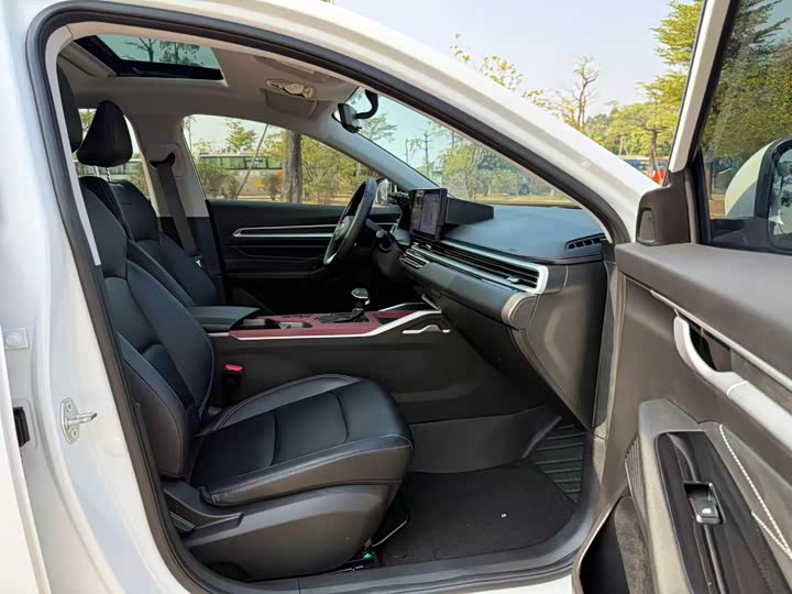 Фото 12 - Geely Emgrand