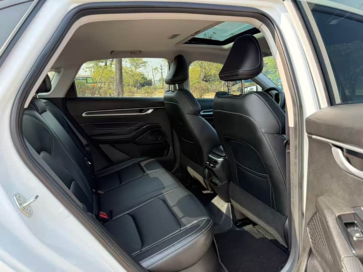 Фото 13 - Geely Emgrand