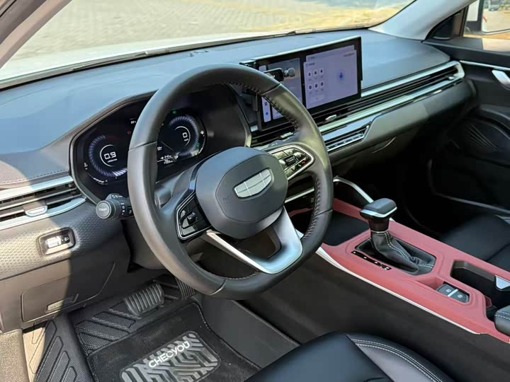 Фото 20 - Geely Emgrand