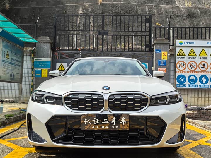 Фото 2 - BMW 3 Series