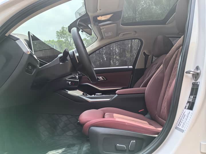 Фото 4 - BMW 3 Series