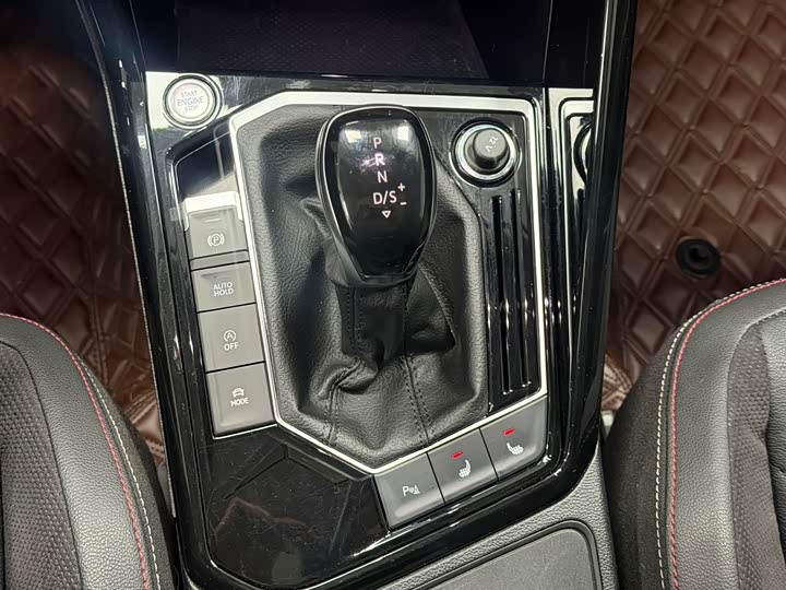 Фото 17 - Volkswagen Tayron