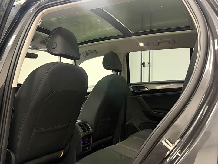 Фото 19 - Volkswagen Tayron