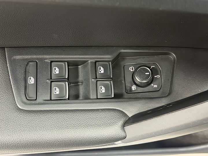 Фото 8 - Volkswagen Tayron