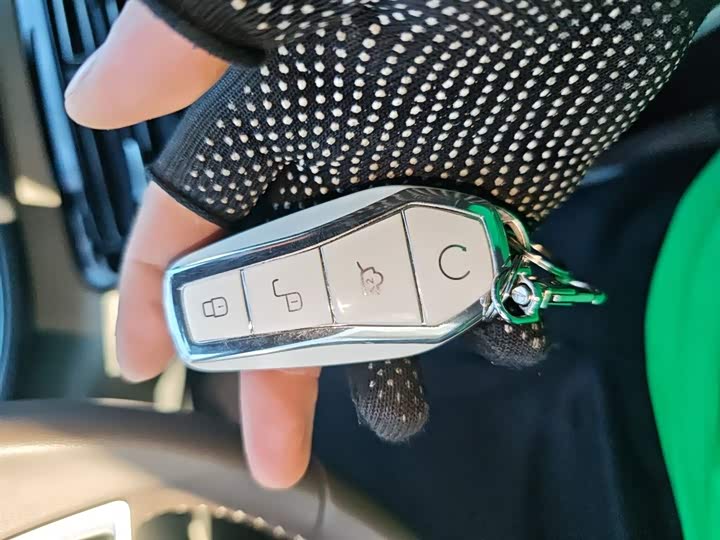 Фото 9 - BYD Qin Plus