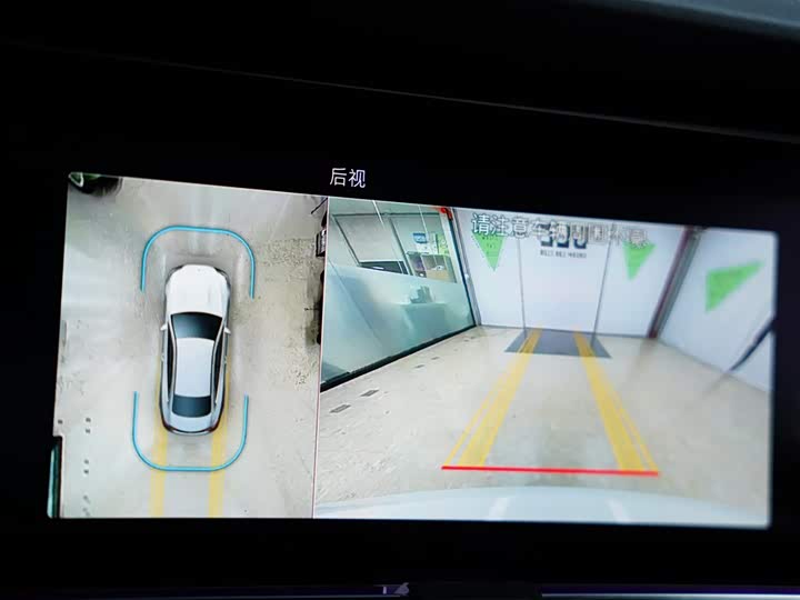 Фото 10 - Mercedes-Benz E-Class