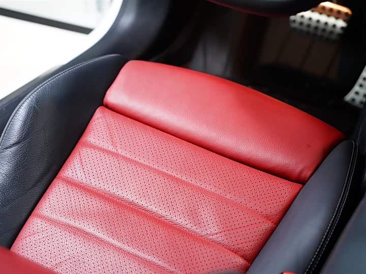 Фото 45 - Mercedes-Benz E-Class