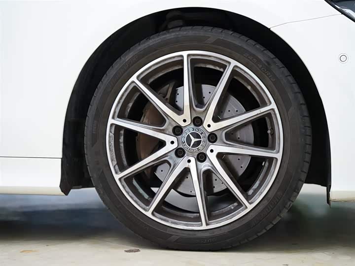 Фото 51 - Mercedes-Benz E-Class