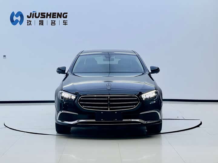 Фото 2 - Mercedes-Benz E-Class