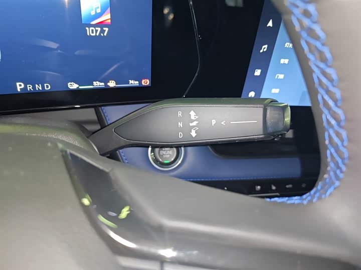 Фото 14 - Chevrolet Equinox Plus