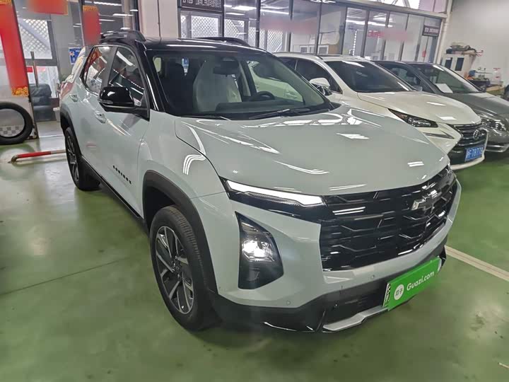 Фото 4 - Chevrolet Equinox Plus