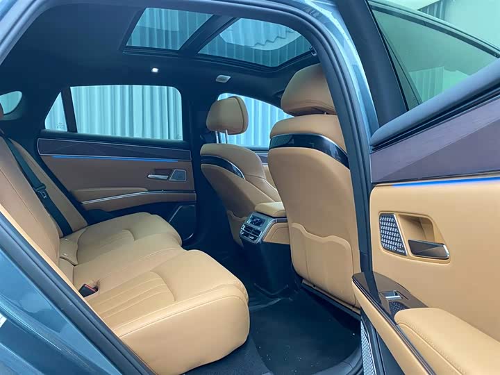 Фото 18 - BYD Han L