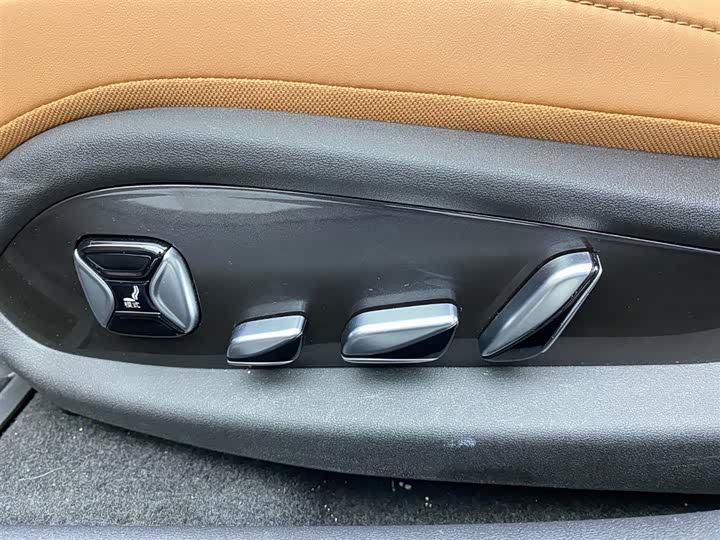 Фото 21 - BYD Han L