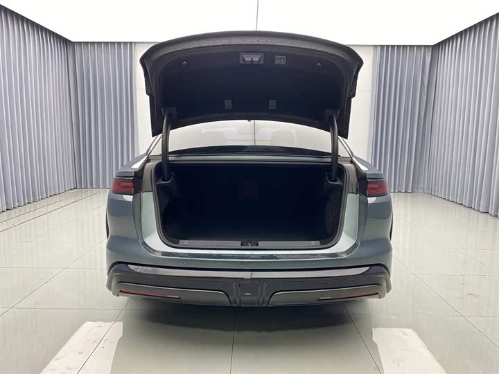 Фото 22 - BYD Han L