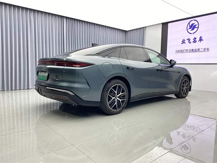 Фото 4 - BYD Han L