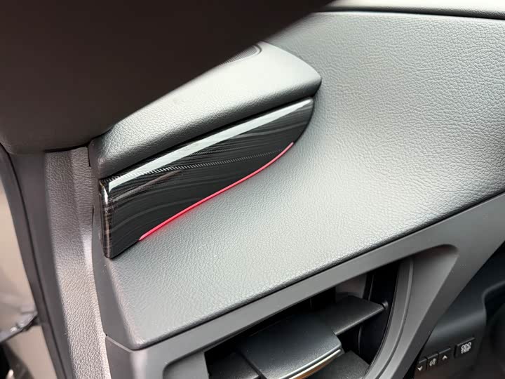 Фото 11 - Lexus ES