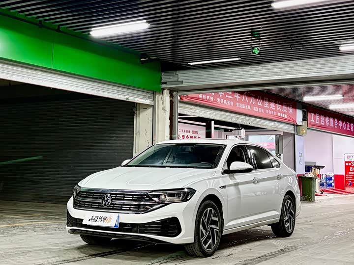 Фото 1 - Volkswagen Sagitar L