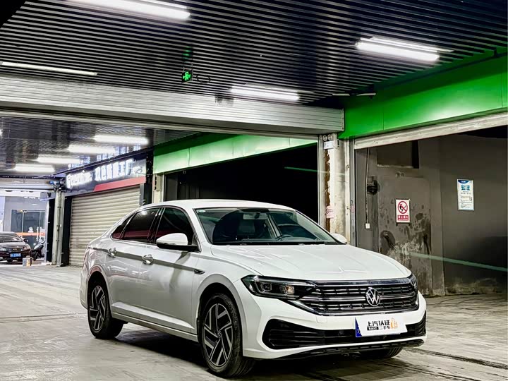 Фото 3 - Volkswagen Sagitar L