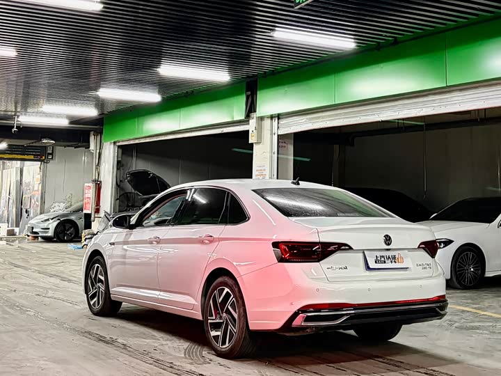 Фото 7 - Volkswagen Sagitar L